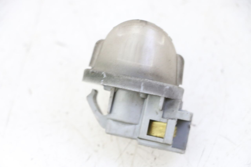 photo de KENNZEICHENBELEUCHTUNG SUZUKI BURGMAN 125 (2007 - 2014) - Zoom auf Gebrauchszustand