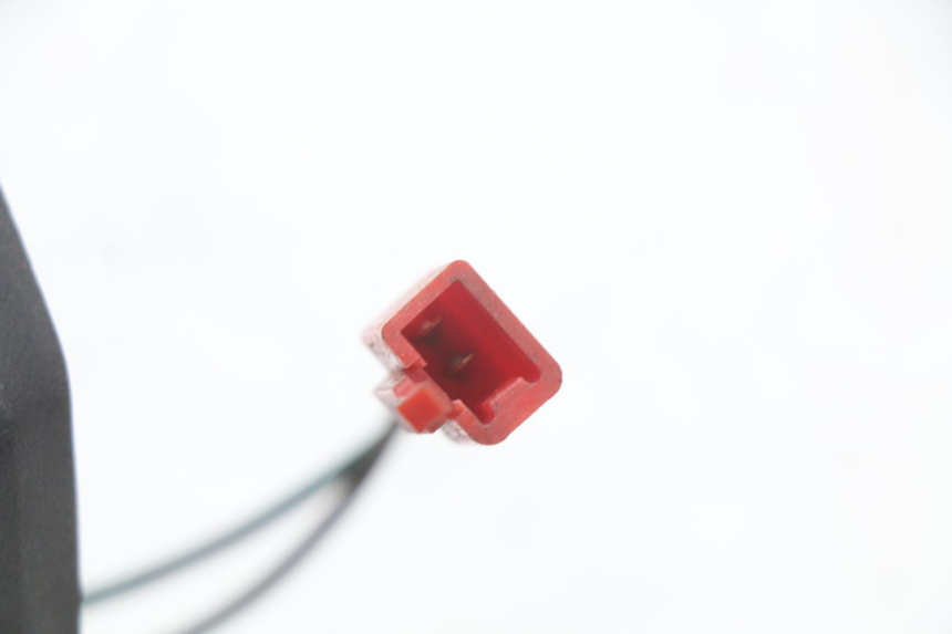 photo de KENNZEICHENBELEUCHTUNG KYMCO DINK STREET ABS 125 (2011 - 2018) - Zoom auf Gebrauchszustand