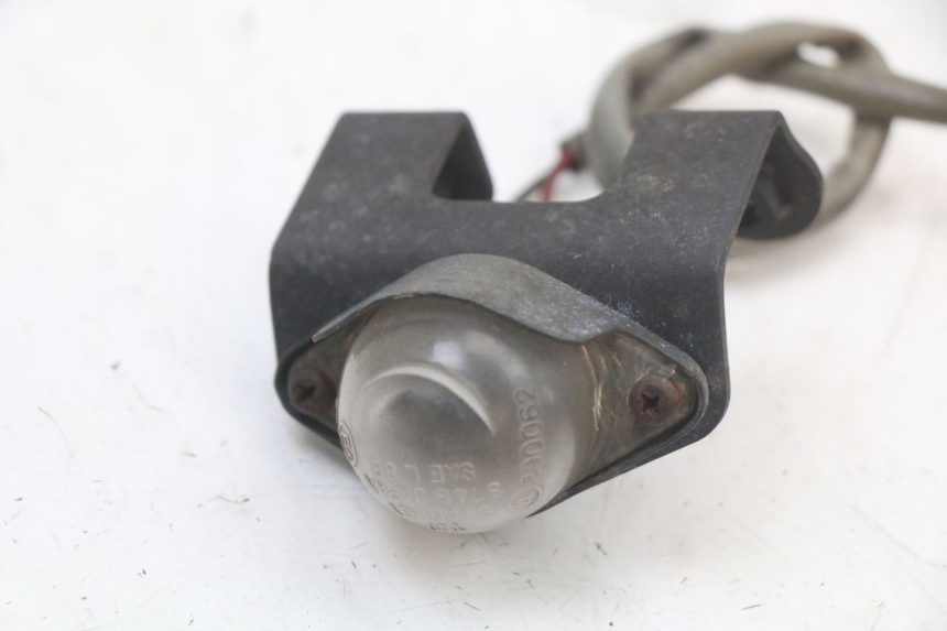 photo de KENNZEICHENBELEUCHTUNG KAWASAKI GTR 1000 (1994 - 2004) - Detailansicht des Bauteils