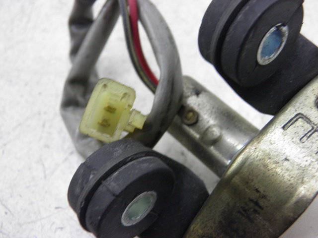 photo de KENNZEICHENBELEUCHTUNG KAWASAKI ZZR 600 (1995 - 2004) - Zoom auf Gebrauchszustand