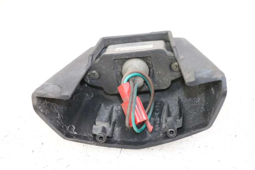 photo de KENNZEICHENBELEUCHTUNG KYMCO DINK STREET 125 (2009 - 2014) - Zoom auf Gebrauchszustand