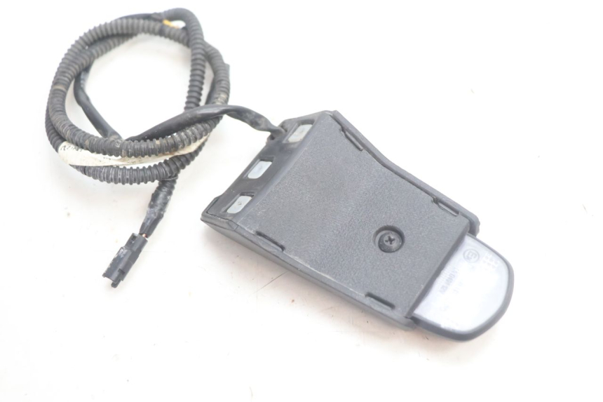 photo de KENNZEICHENBELEUCHTUNG PIAGGIO MP3 HPE 530 (2022 - 2026) - Detailansicht des Bauteils