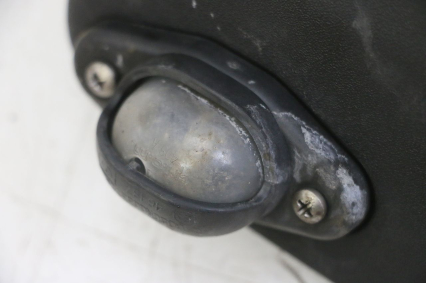 photo de KENNZEICHENBELEUCHTUNG PIAGGIO MP3 LT 300 (2010 - 2016) - Zoom auf Gebrauchszustand