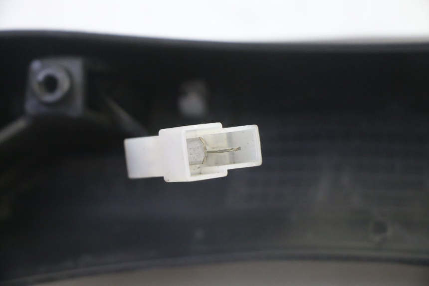 photo de KENNZEICHENBELEUCHTUNG PIAGGIO MP3 LT 300 (2010 - 2016) - Details der Befestigungspunkte