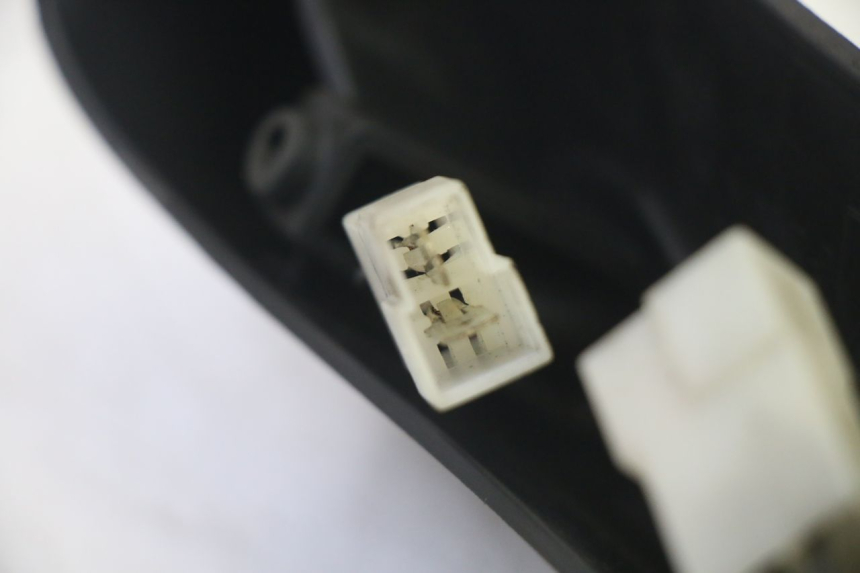 photo de KENNZEICHENBELEUCHTUNG PIAGGIO MP3 RL 250 (2006 - 2010) - Geprüftes Gebrauchtteil