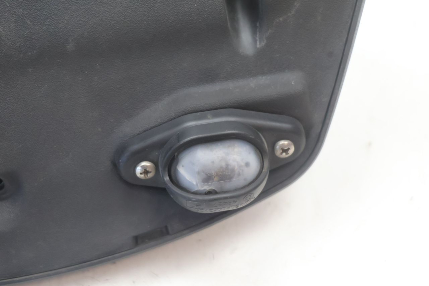 photo de KENNZEICHENBELEUCHTUNG PIAGGIO MP3 500 (2016 - 2018) - Technische Nahaufnahme