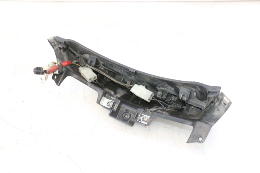 photo de KENNZEICHENBELEUCHTUNG PIAGGIO MP3 500 (2016 - 2018) - Details der Befestigungspunkte