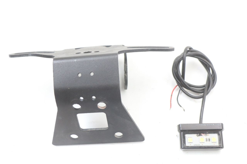 photo de KENNZEICHENBELEUCHTUNG KAWASAKI NINJA 400 (2018 - 2023) - Technische Nahaufnahme