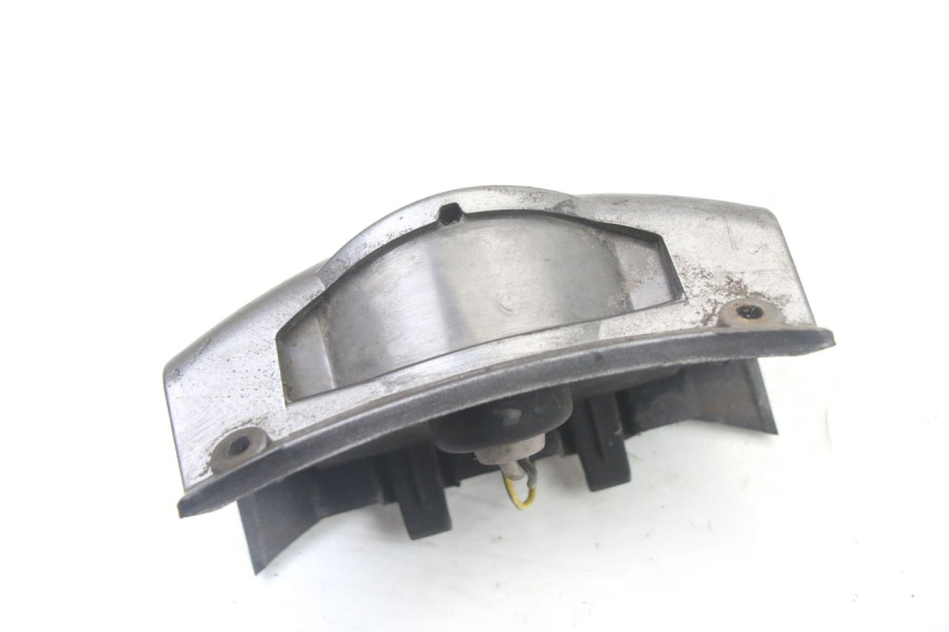 photo de KENNZEICHENBELEUCHTUNG PIAGGIO VESPA GRANTURISMO 125 (2003 - 2007) - Detailansicht des Bauteils