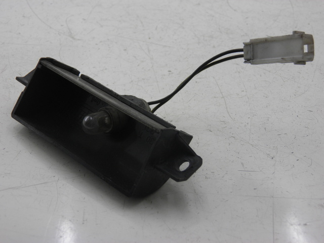 photo de KENNZEICHENBELEUCHTUNG PIAGGIO X8 125 (2004 - 2007) - Hauptansicht