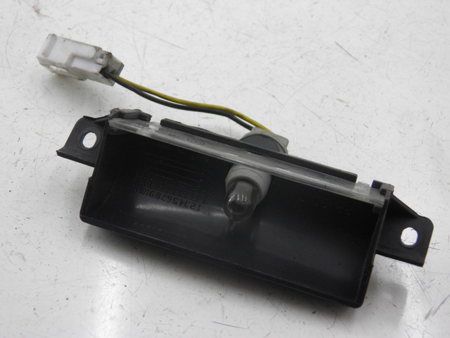 photo de KENNZEICHENBELEUCHTUNG PIAGGIO XEVO - X EVO 125 (2010 - 2015) - Hauptansicht