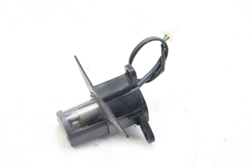 photo de KENNZEICHENBELEUCHTUNG DAELIM S3 125 (2010 - 2017) - Zoom auf Gebrauchszustand