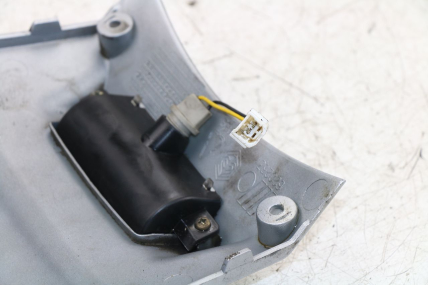 photo de KENNZEICHENBELEUCHTUNG PIAGGIO X8 STREET 125 (2006 - 2007) - Zoom auf Gebrauchszustand