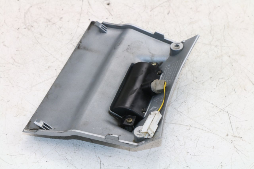 photo de KENNZEICHENBELEUCHTUNG PIAGGIO X8 STREET 125 (2006 - 2007) - Technische Nahaufnahme