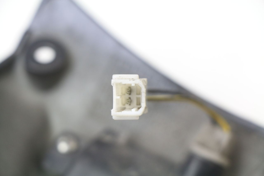 photo de KENNZEICHENBELEUCHTUNG PIAGGIO XEVO X-EVO 250 (2007 - 2012) - Alternative Perspektive