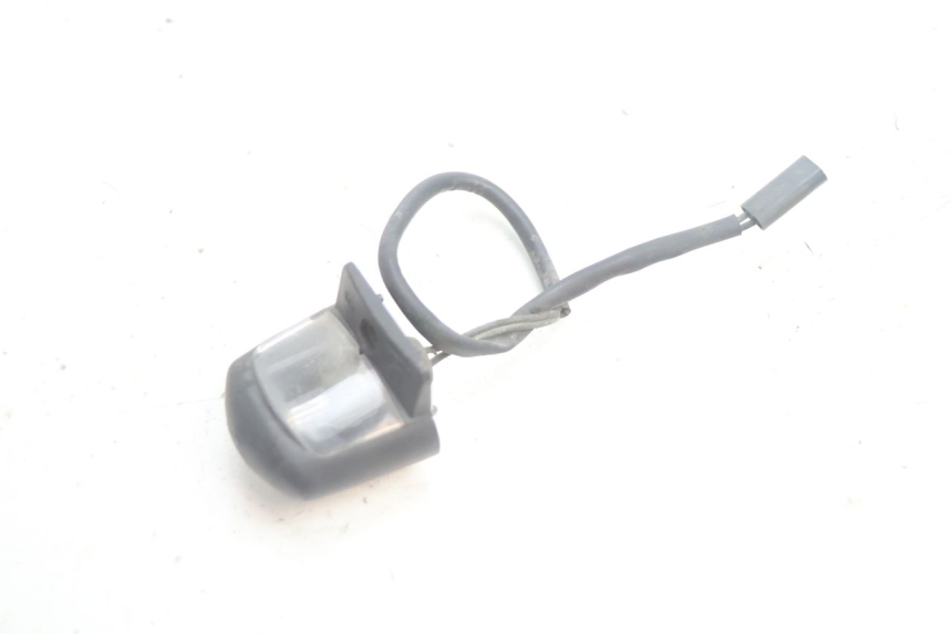 photo de KENNZEICHENBELEUCHTUNG YAMAHA YP MAJESTY 125 (2002 - 2006) - Zoom auf Gebrauchszustand