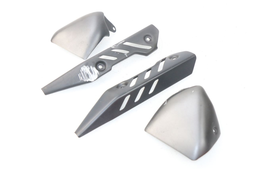 photo de KÜHLER VERKLEIDUNG MV AGUSTA BRUTALE R WALLY 910 (2008 - 2008) - Hauptansicht