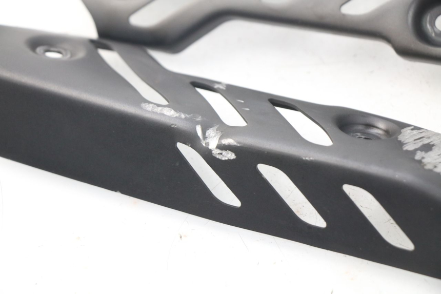 photo de KÜHLER VERKLEIDUNG MV AGUSTA BRUTALE R WALLY 910 (2008 - 2008) - Zoom auf Gebrauchszustand