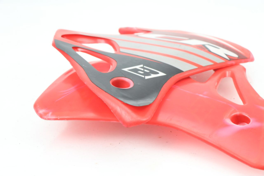 photo de KÜHLER VERKLEIDUNG HONDA CR 125 (1989 - 1991) - Detailansicht des Bauteils