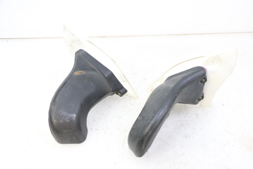 photo de KÜHLER VERKLEIDUNG YAMAHA FJ 36Y 1100 (1984 - 1985) - Alternative Perspektive