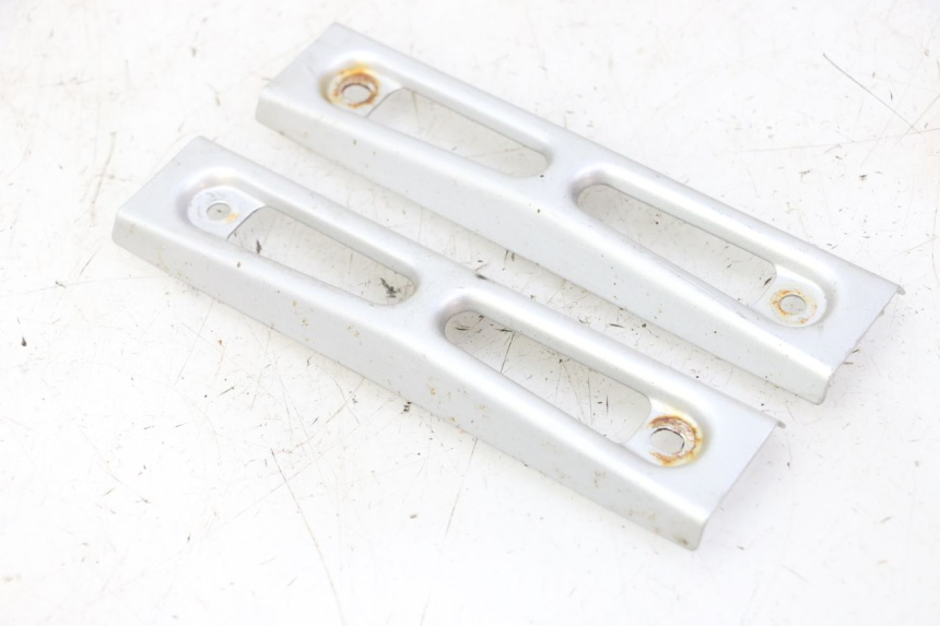 photo de KÜHLER VERKLEIDUNG YAMAHA FZ6 FAZER S2 600 (2007 - 2011) - Technische Nahaufnahme