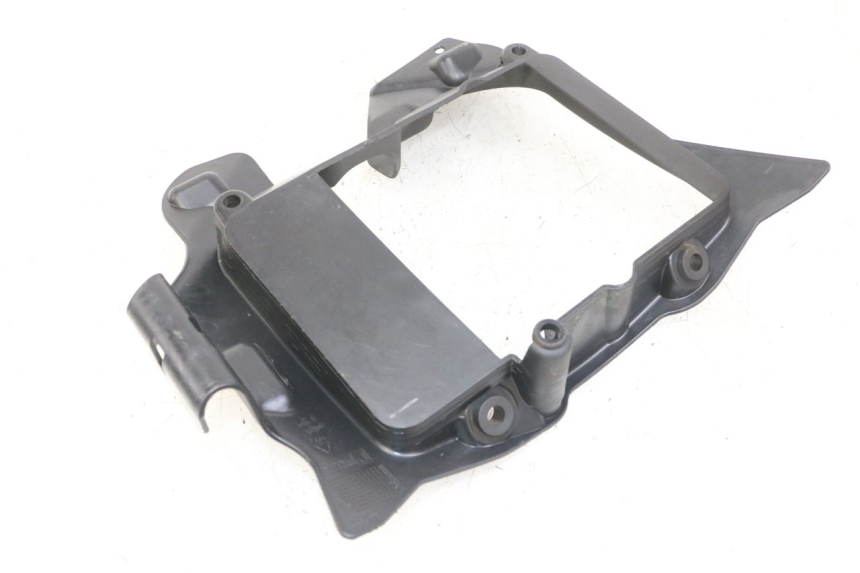 photo de KÜHLER VERKLEIDUNG PIAGGIO IE MP3 YOURBAN 300 (2011 - 2016) - Alternative Perspektive