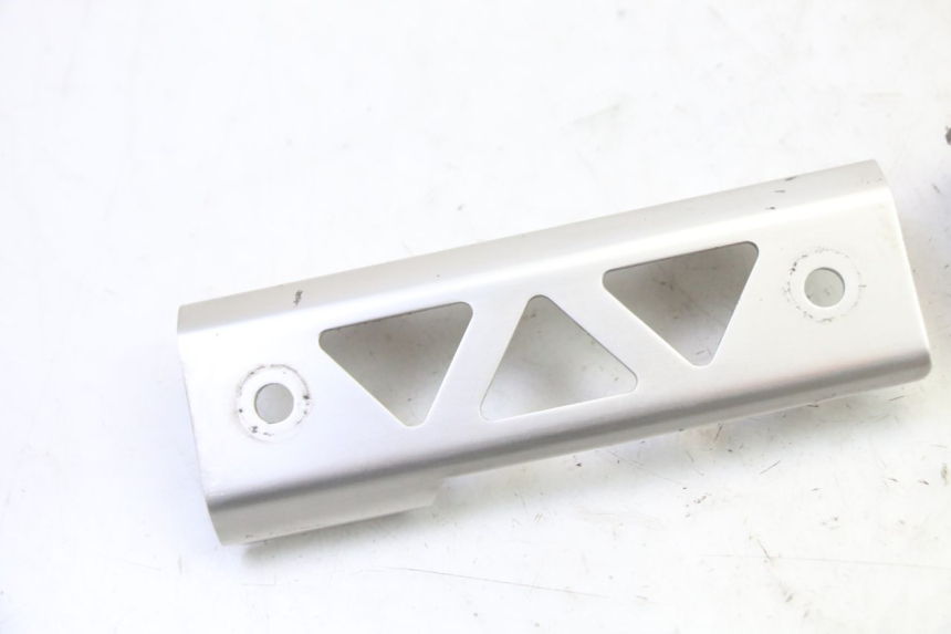 photo de KÜHLER VERKLEIDUNG SUZUKI SV S 650 (2003 - 2009) - Detailansicht des Bauteils