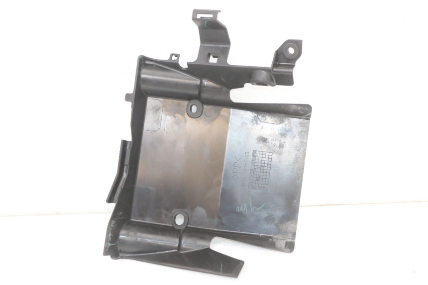 photo de KÜHLER VERKLEIDUNG YAMAHA XMAX X-MAX ABS 125 (2017 - 2020) - Alternative Perspektive