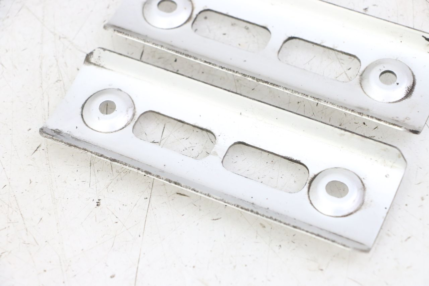 photo de KÜHLER VERKLEIDUNG YAMAHA FZS FAZER 600 (2001 - 2003) - Detailansicht des Bauteils