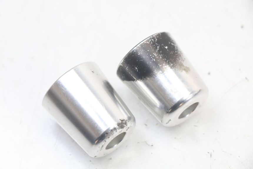 photo de LENKERENDEN SUZUKI GSR 750 (2011 - 2017) - Zoom auf Gebrauchszustand