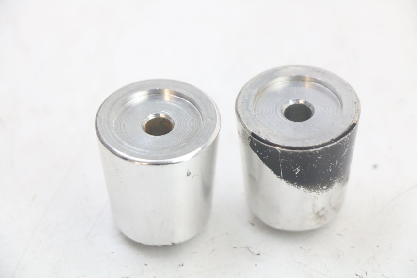 photo de LENKERENDEN SUZUKI GSR 750 (2011 - 2017) - Technische Nahaufnahme