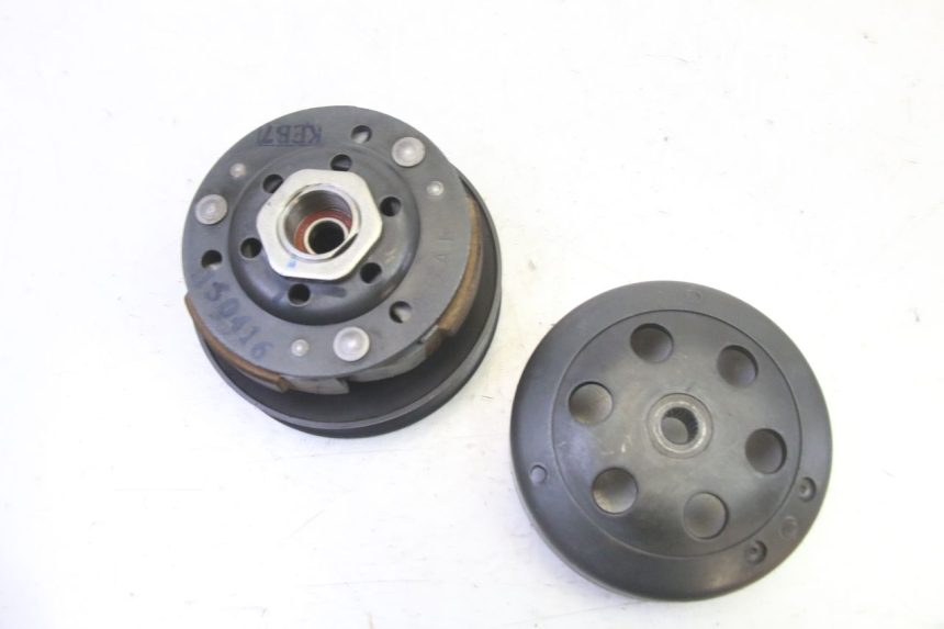 photo de KUPPLUNG KYMCO AGILITY NAKED RENOUVO 2T 50 (2011 - 2018) - Technische Nahaufnahme