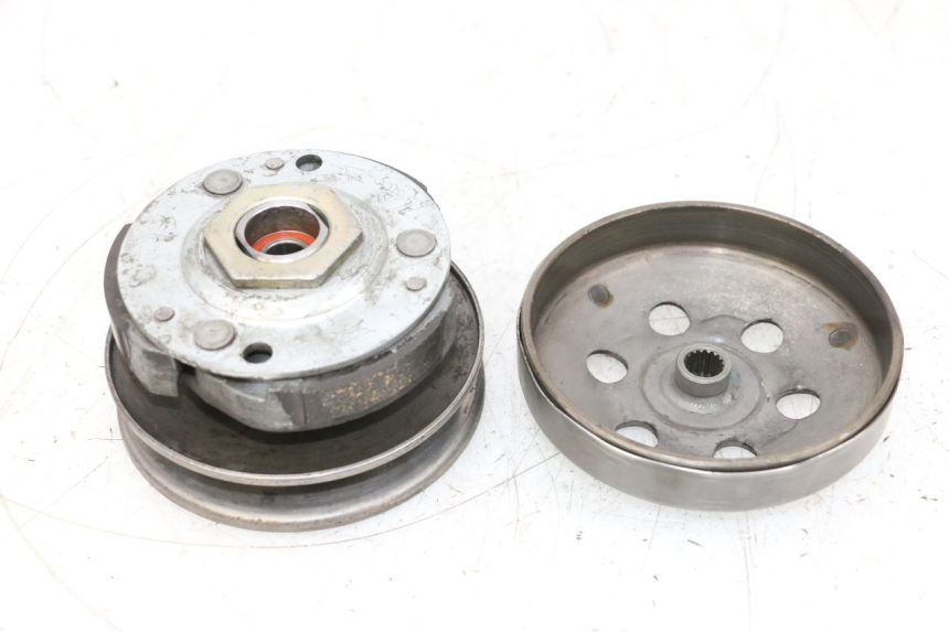 photo de KUPPLUNG MBK BOOSTER SPIRIT NAKED 50 (2004 - 2017) - Details der Befestigungspunkte