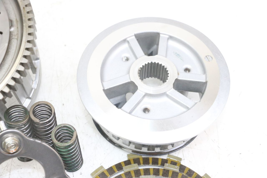 photo de KUPPLUNG HONDA CB R 1000 (2018 - 2023) - Hochauflösende Nahaufnahme