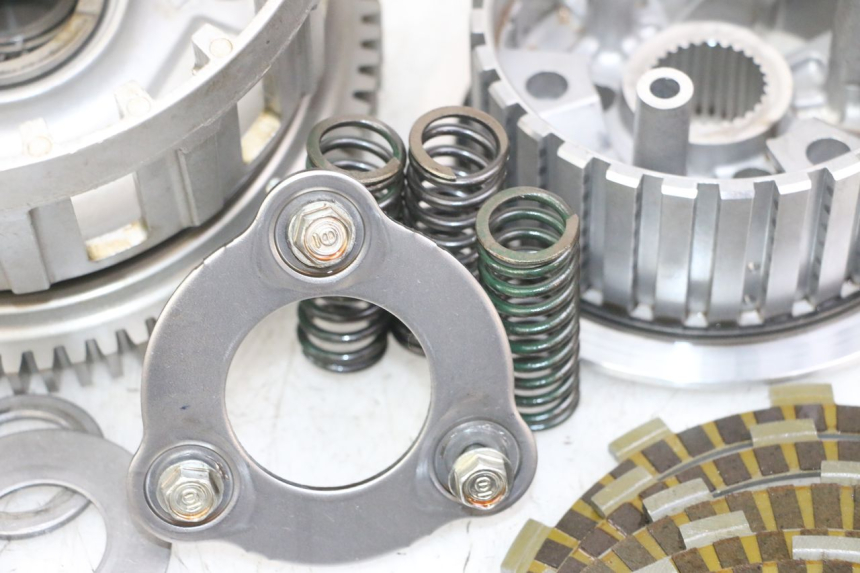 photo de KUPPLUNG HONDA CB R 1000 (2018 - 2023) - Zoom auf Gebrauchszustand