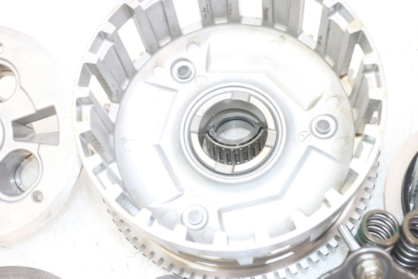 photo de KUPPLUNG HONDA CB R 1000 (2018 - 2023) - Technische Nahaufnahme