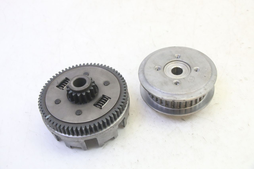 photo de KUPPLUNG HONDA CBF 125 (2009 - 2015) - Hochauflösende Nahaufnahme