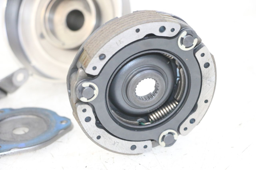 photo de KUPPLUNG HONDA CRF-F CRF F 110 (2019 - 2022) - Hochauflösende Nahaufnahme