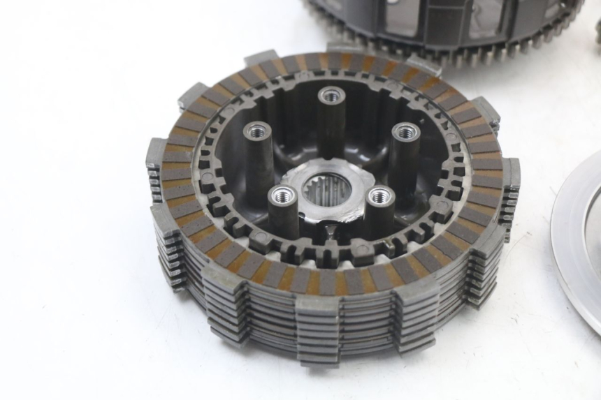 photo de KUPPLUNG HONDA CRF R 250 (2020 - 2021) - Oberflächenzustand und Material