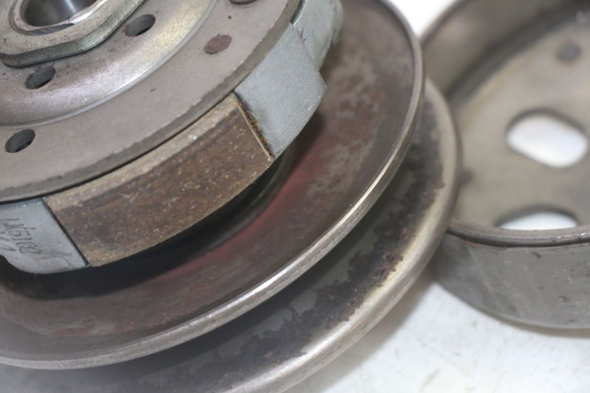 photo de KUPPLUNG SYM CROX 4T 50 (2016 - 2023) - Details der Befestigungspunkte