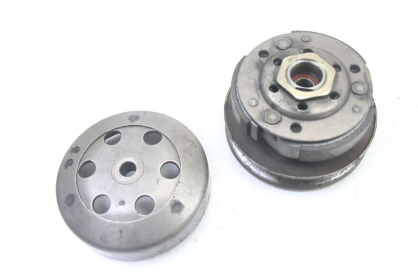 photo de KUPPLUNG PEUGEOT ELYSTAR 50 (2002 - 2014) - Details der Befestigungspunkte