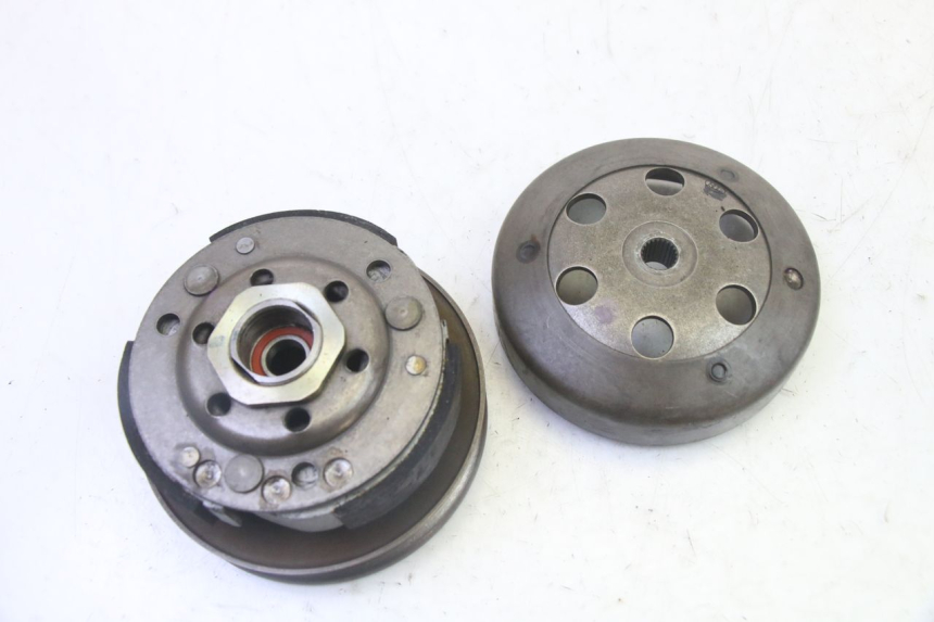 photo de KUPPLUNG PEUGEOT ELYSTAR 50 (2002 - 2014) - Technische Nahaufnahme