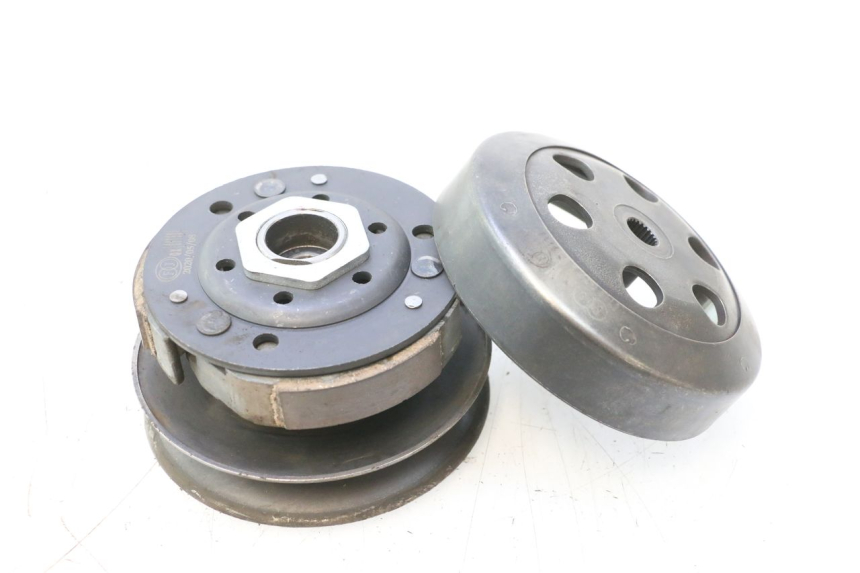 photo de KUPPLUNG JM MOTORS F45i 4T 50 (2020 - 2023) - Hauptansicht
