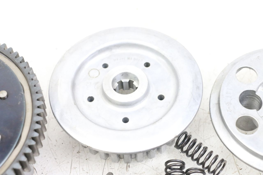 photo de KUPPLUNG SUZUKI GSX E 250 (1982 - 1983) - Weitere Ansicht des Artikels