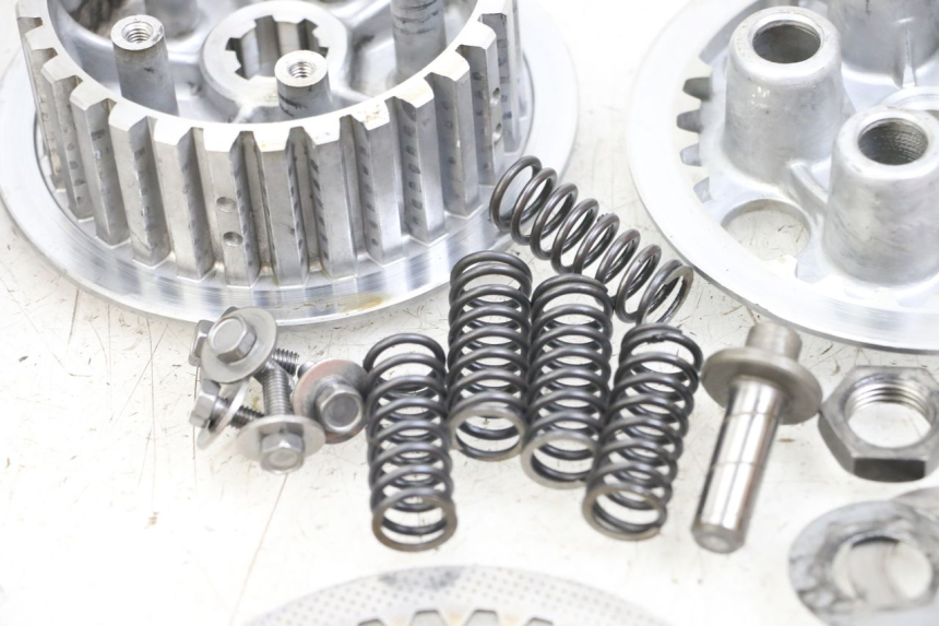 photo de KUPPLUNG SUZUKI GSX E 250 (1982 - 1983) - Ergänzendes Produktfoto