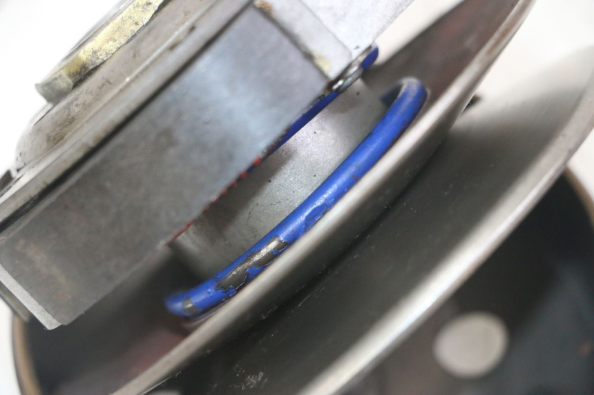 photo de KUPPLUNG PEUGEOT JET FORCE CARBU 50 (2003 - 2016) - Oberflächenzustand und Material