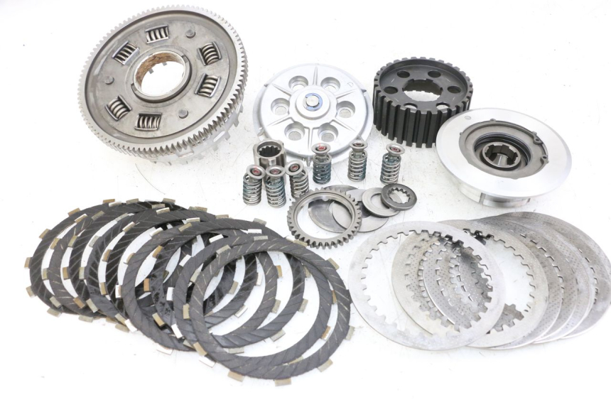 photo de KUPPLUNG KAWASAKI GTR 1000 (1994 - 2004) - Charakteristische Merkmale