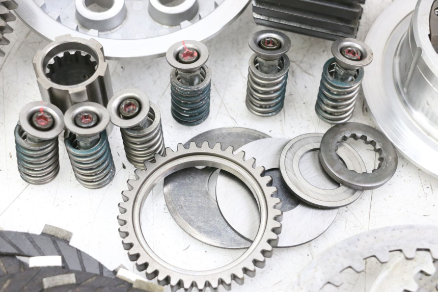 photo de KUPPLUNG KAWASAKI GTR 1000 (1994 - 2004) - Fokus auf die Struktur