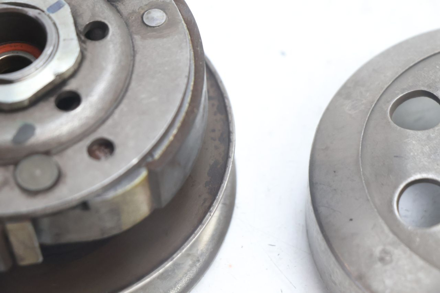 photo de KUPPLUNG PEUGEOT KISBEE 2T 50 (2010 - 2017) - Details der Befestigungspunkte