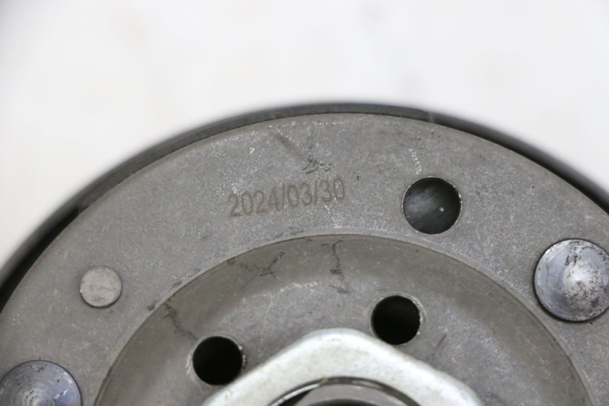 photo de KUPPLUNG PEUGEOT KISBEE 4T 50 (2010 - 2017) - Detailansicht des Bauteils